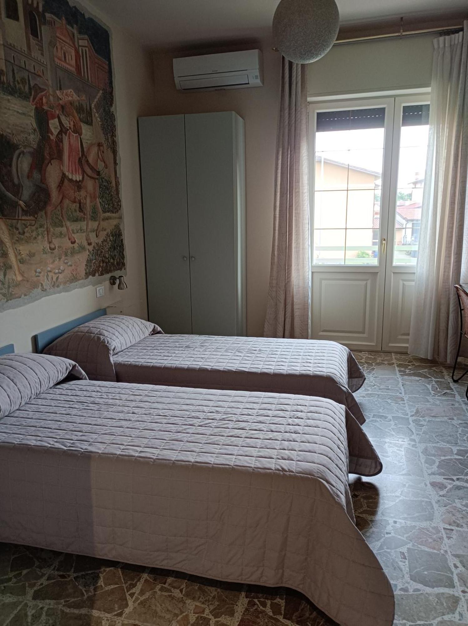 プロヴァーリオ・ディゼーオ Riflessi D'Arte Bed & Breakfast エクステリア 写真