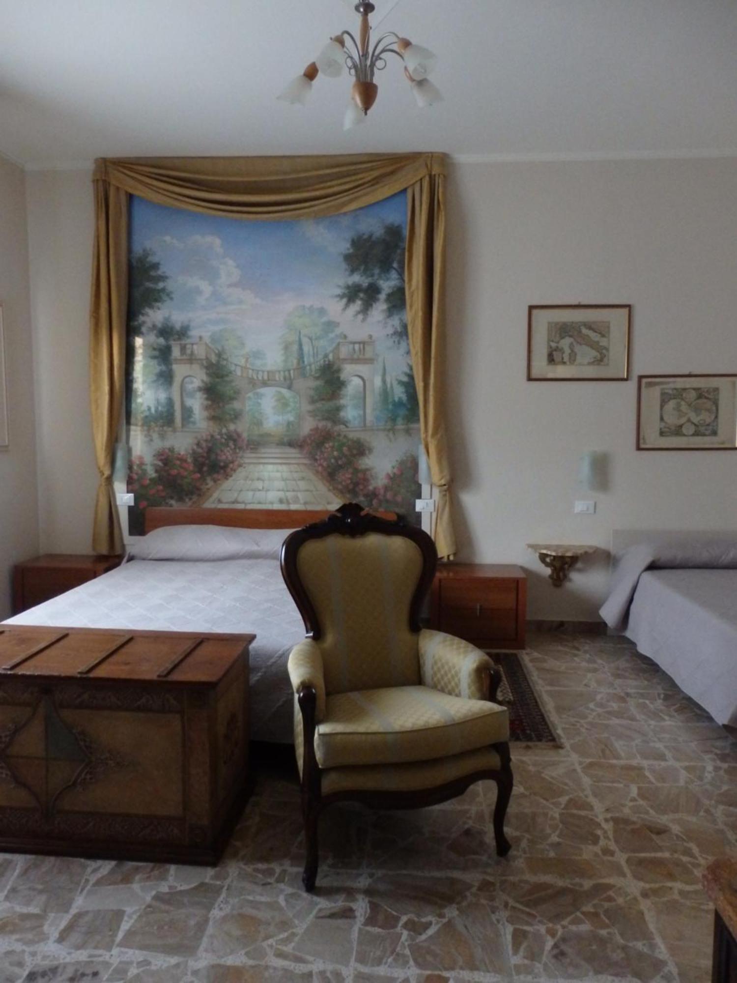 プロヴァーリオ・ディゼーオ Riflessi D'Arte Bed & Breakfast エクステリア 写真